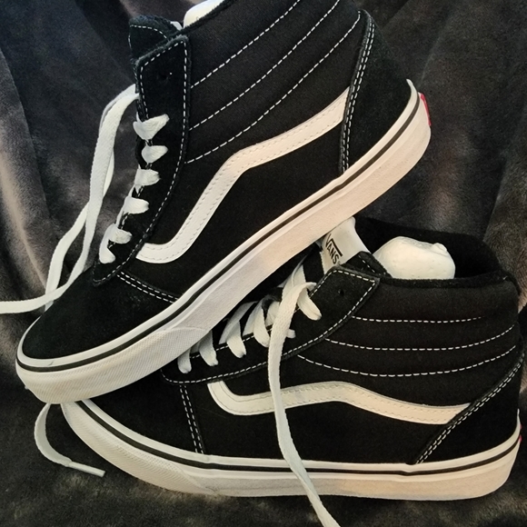 Vans - Picture 4 of 8